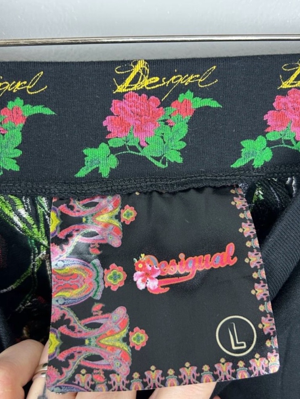 Desigual Boho Black Floral Embroidered Elastic Waist Mini Skirt Sz L Artsy - Picture 4 of 4